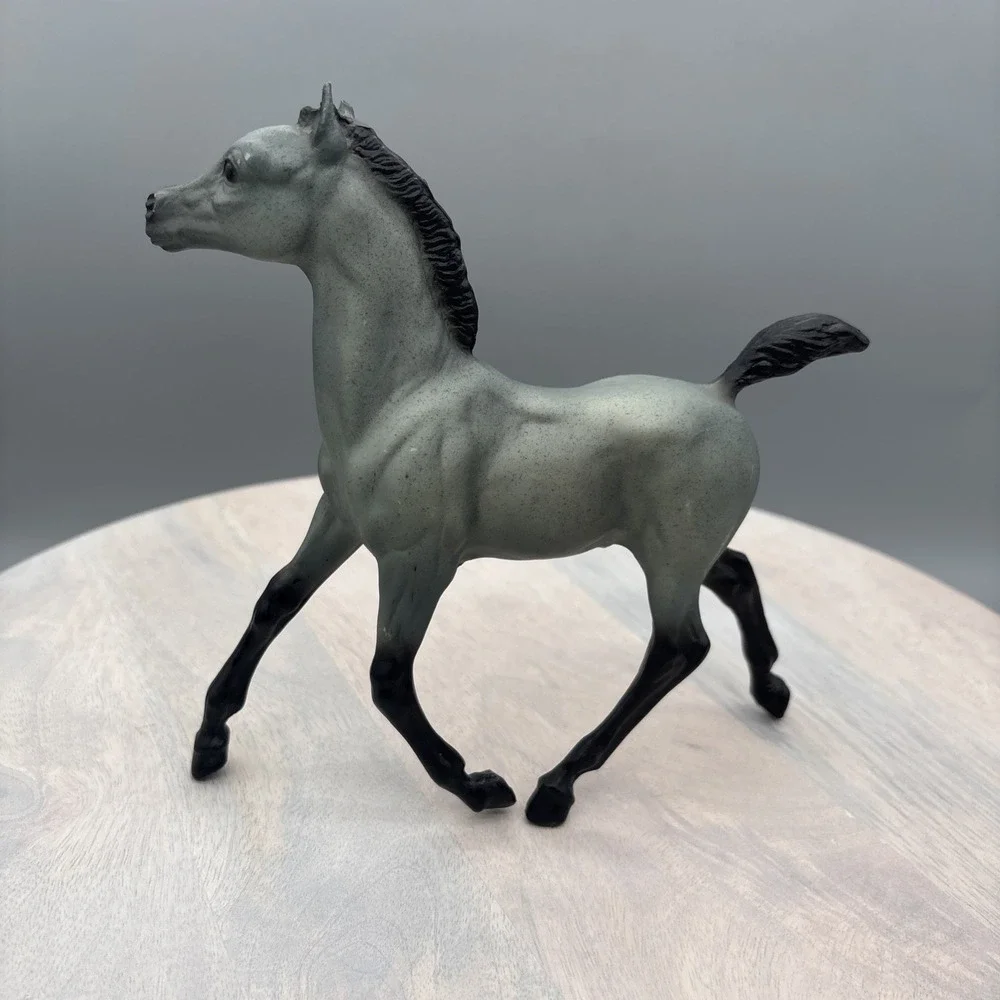 Breyer Bluegrass Foal #865 Blue Roan Black Points 1992-1994 Trotting Running